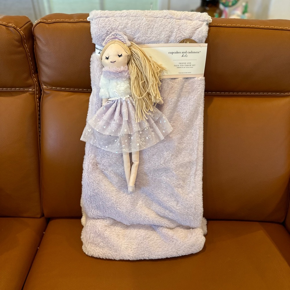 Cupcakes & Cashmere faux fur throw blanket kids matching doll set gift 50 X 60